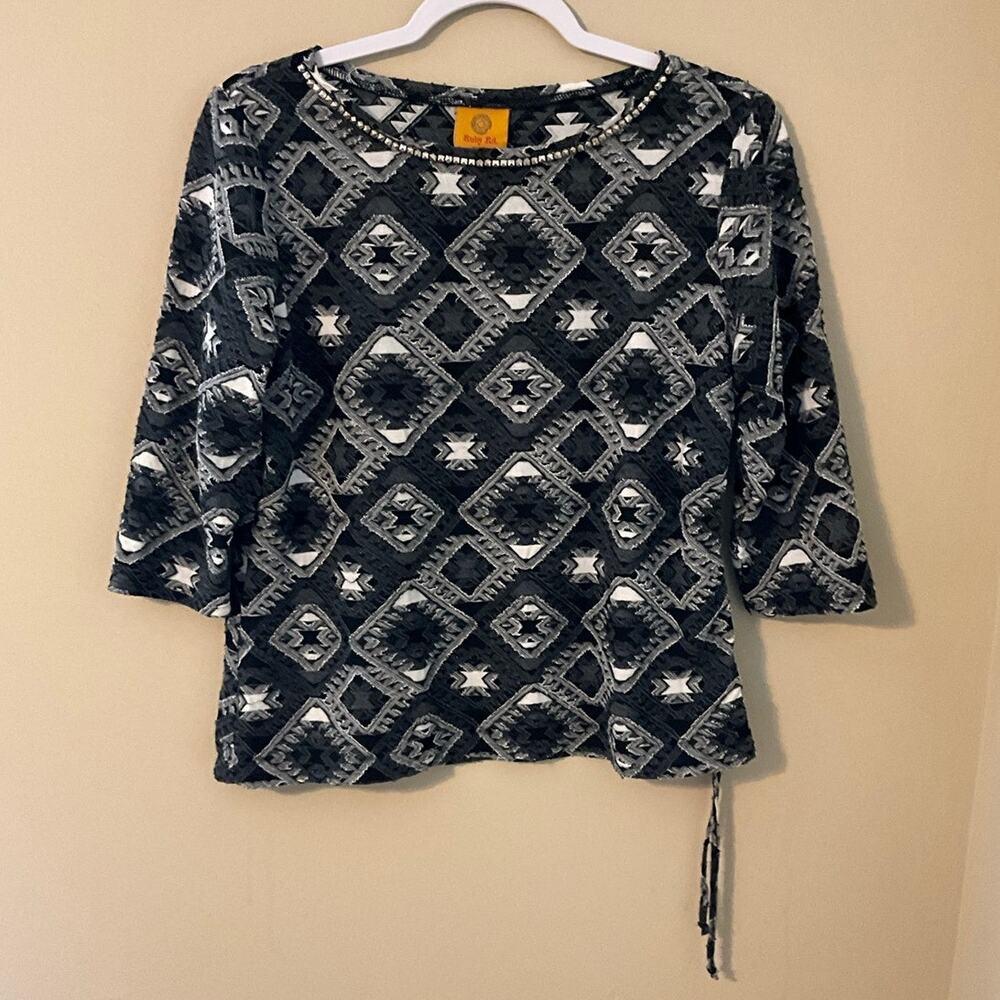 Rudy Rd. Black And White Diamond Geometric Blouse
